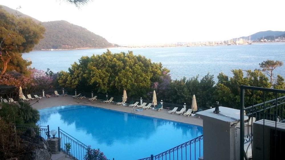 Club Bellamare Мармарис Екстериор снимка